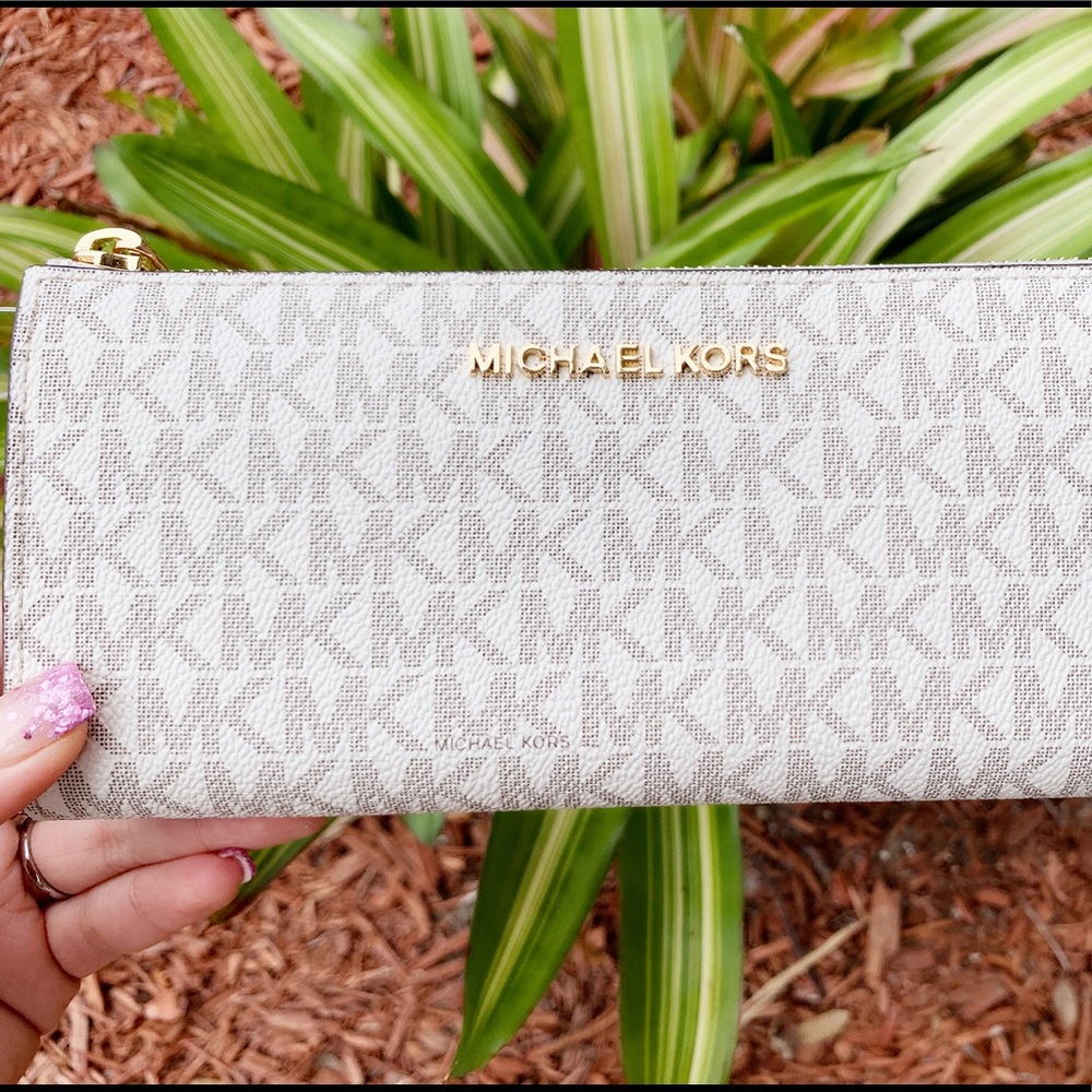 Michael Kors 3/4 zip wallet vanilla mk pink - Picture 7 of 7